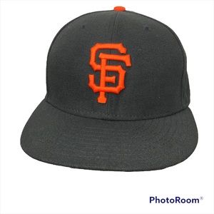 SF San Francisco Giants size 7. 59fifty 5950 New Era Hat Fitted On-Field Cap